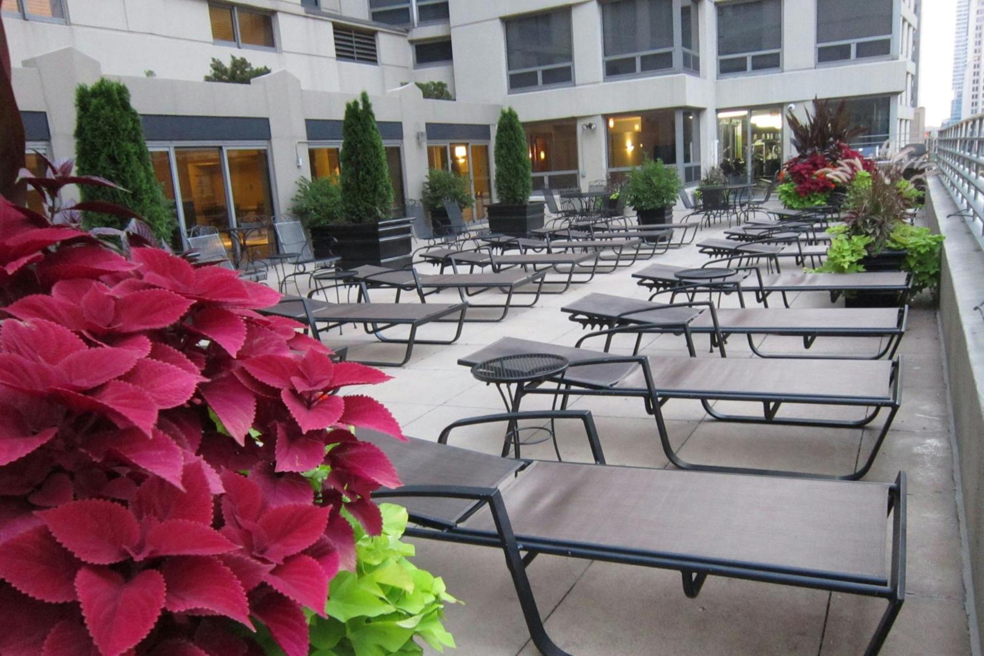 Courtyard By Marriott Chicago Downtown/River North Zewnętrze zdjęcie