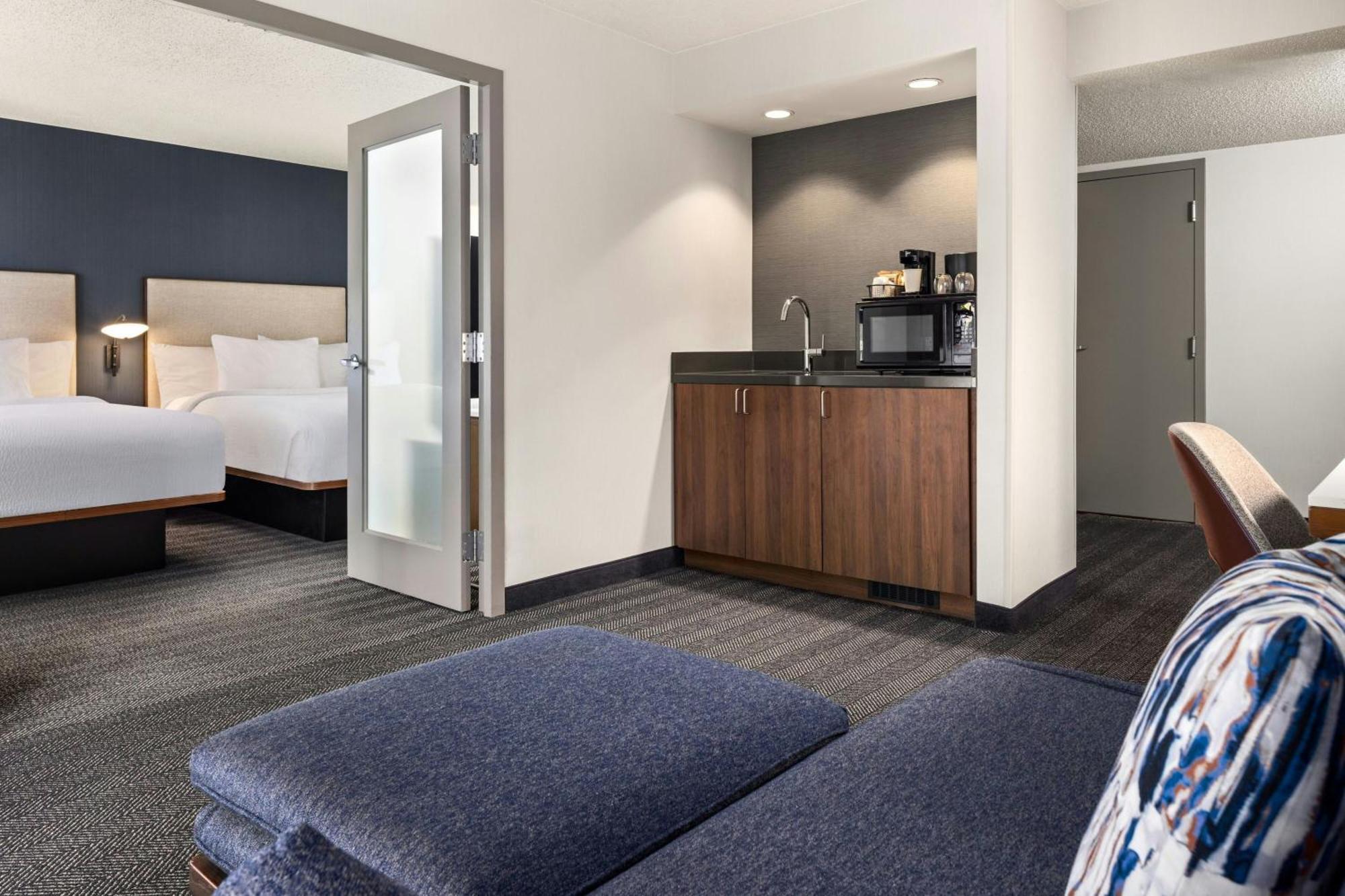 Courtyard By Marriott Chicago Downtown/River North Zewnętrze zdjęcie