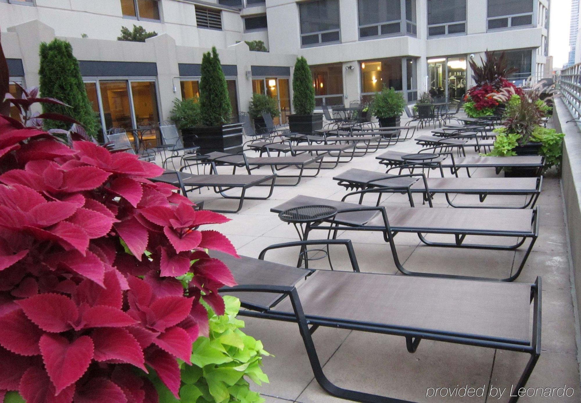 Courtyard By Marriott Chicago Downtown/River North Zewnętrze zdjęcie